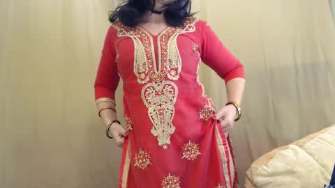 Snapshot of fun4tips chatting on February 1, 6:43 am Fun4Tips online show from February 1, 6:43 am