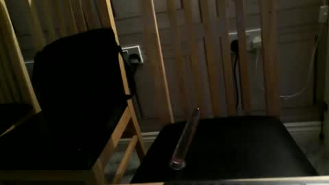 Snapshot of funcouple4282 chatting on October 27, 12:04 am marklaura online show from October 27, 12:04 am