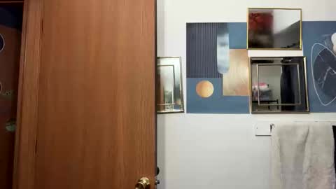 Linnys Palace online show from December 15, 6:45 pm