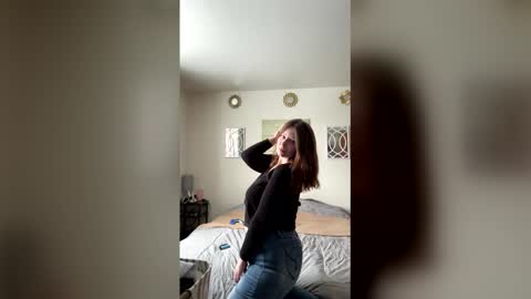 Linnys Palace online show from February 4, 5:30 pm