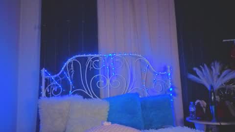 Tiffany online show from November 29, 2:25 am