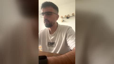 funnyroom23 online show from April 29, 8:29 am