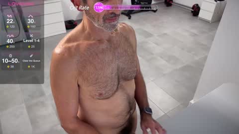 Snapshot of funwithbrad chatting on December 5, 6:33 pm Brad online show from December 5, 6:33 pm