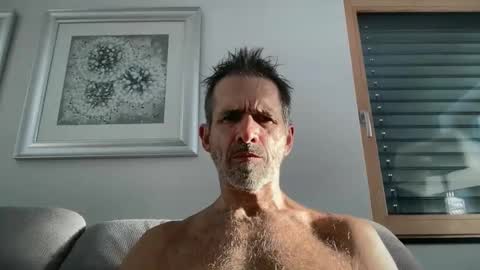 Snapshot of funwithbrad chatting on January 7, 8:39 am Brad online show from January 7, 8:39 am