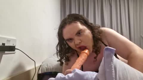 fxckc4rl3yllis99 online show from March 2, 3:41 am