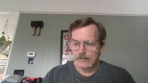 Snapshot of fxson8 chatting on February 20, 4:18 pm fxson8 online show from February 20, 4:18 pm