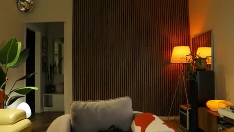 G online show from September 15, 5:13 pm