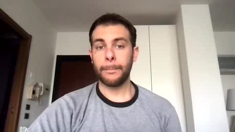 Snapshot of g_o_h4 chatting on April 16, 8:48 am g_o_h4 online show from April 16, 8:48 am