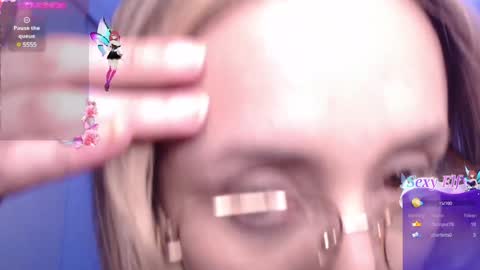 Snapshot of gabb_rioss chatting on December 21, 12:20 am Gabriela online show from December 21, 12:20 am