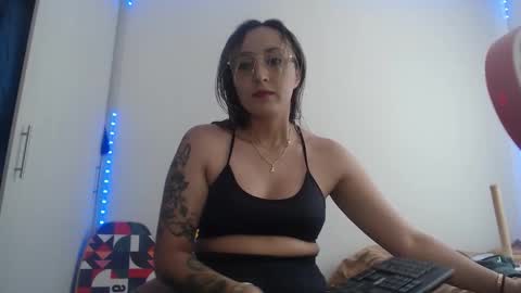 Snapshot of gabb_rioss chatting on January 6, 5:38 pm Gabriela online show from January 6, 5:38 pm