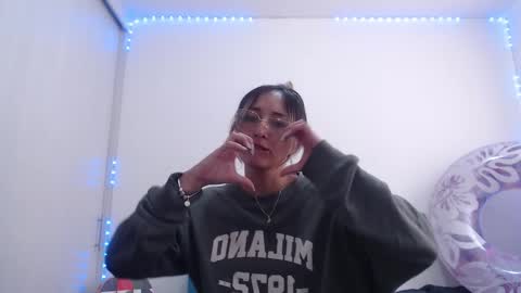 Snapshot of gabb_rioss chatting on February 10, 5:17 pm Gabriela online show from February 10, 5:17 pm