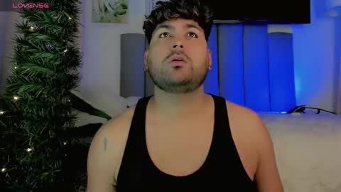 Snapshot of gabbo__ chatting on December 19, 2:56 am GABO online show from December 19, 2:56 am