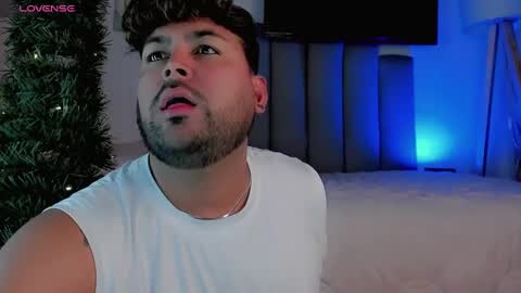 Snapshot of gabbo__ chatting on December 21, 2:52 am GABO online show from December 21, 2:52 am