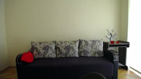 Jaklin online show from September 18, 9:44 am