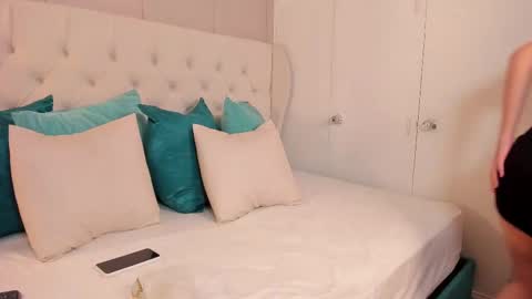 Snapshot of gabby_london chatting on March 6, 11:25 am Gabriela online show from March 6, 11:25 am