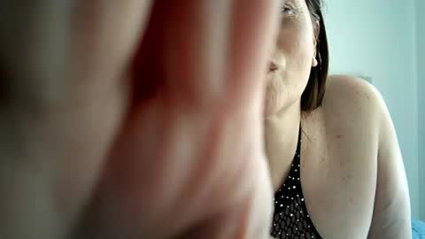 Snapshot of gabby_stone32 chatting on September 18, 6:32 pm gabby online show from September 18, 6:32 pm