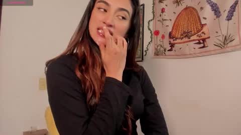 Snapshot of gabee7_ chatting on October 2, 4:47 pm NEW ACCOUNT Gabriella online show from October 2, 4:47 pm