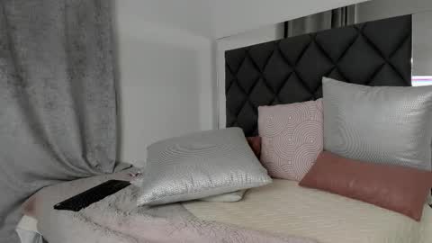   Instagram soygabi g   online show from March 9, 6:06 am