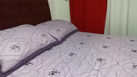 gaby  layla online show from November 19, 12:43 am