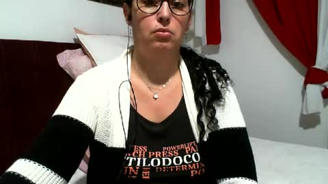 Snapshot of gabibrasil chatting on July 18, 10:35 pm gaby layla online show from July 18, 10:35 pm