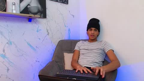 Snapshot of gabriel_maddox chatting on April 15, 7:58 pm GABRIEL online show from April 15, 7:58 pm