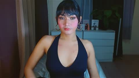 gabriela_deluxe online show from February 24, 9:35 pm