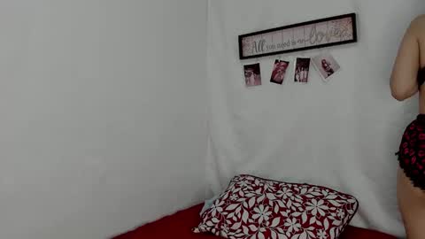 Snapshot of gabriela_duarte chatting on February 2, 8:24 am Gabi online show from February 2, 8:24 am