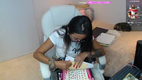 Snapshot of gabriela_morales01 chatting on January 6, 3:20 am .  online show from January 6, 3:20 am