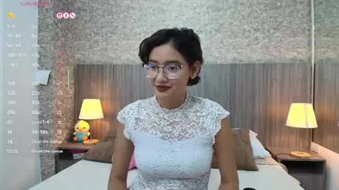 Snapshot of gabriela_vargas chatting on May 5, 8:17 pm Gabriela Vargas online show from May 5, 8:17 pm