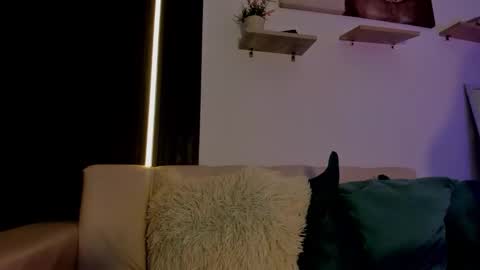 gabrielaa_miller_ online show from December 5, 8:16 pm