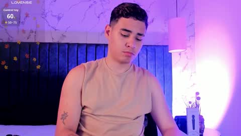 Snapshot of gabriell_ramirez_ chatting on September 16, 3:40 am gabriell_ramirez_ online show from September 16, 3:40 am