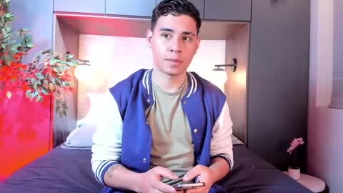 Snapshot of gabriell_ramirez_ chatting on September 19, 4:03 am gabriell_ramirez_ online show from September 19, 4:03 am