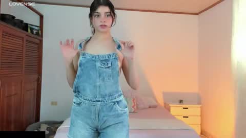 Snapshot of gabriellahoney18 chatting on March 3, 6:14 pm Gabriella online show from March 3, 6:14 pm