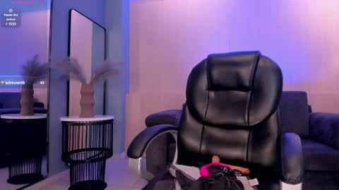 Gabriella Lee online show from March 1, 8:23 am