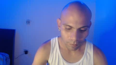 Snapshot of gabrielle_ramirez chatting on December 10, 9:54 pm Gabriel online show from December 10, 9:54 pm