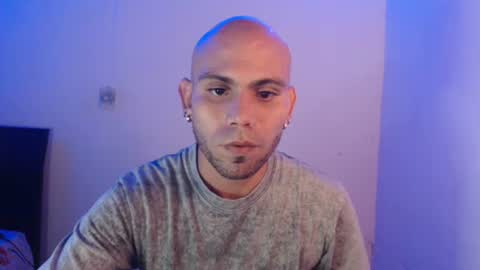 Snapshot of gabrielle_ramirez chatting on December 29, 12:30 am Gabriel online show from December 29, 12:30 am