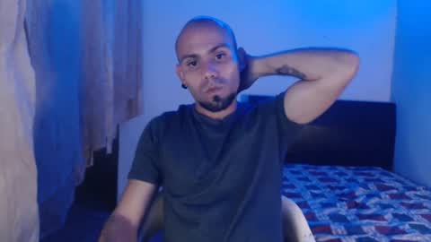 Snapshot of gabrielle_ramirez chatting on February 3, 10:43 pm Gabriel online show from February 3, 10:43 pm