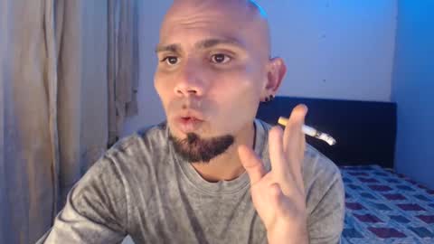 Snapshot of gabrielle_ramirez chatting on February 8, 10:51 pm Gabriel online show from February 8, 10:51 pm