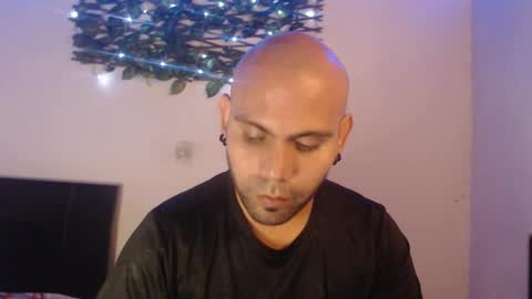 Snapshot of gabrielle_ramirez chatting on October 5, 10:29 pm Gabriel online show from October 5, 10:29 pm