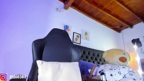 Snapshot of gabriiieela_ chatting on February 22, 6:17 am Sara online show from February 22, 6:17 am