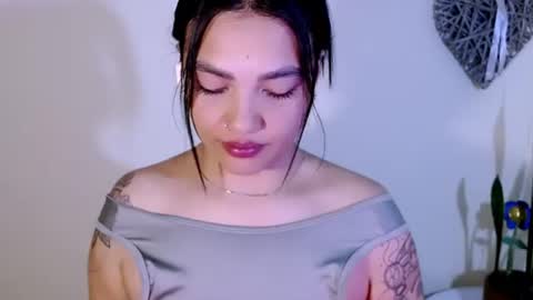 My name is Gabriela.. nice to meet you thumbs up please its very important to me online show from July 20, 2:37 am