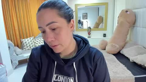 gabriela online show from November 24, 2:50 pm