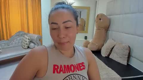 Snapshot of gaby_trent chatting on February 4, 2:45 pm gabriela online show from February 4, 2:45 pm