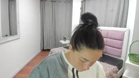 Snapshot of gaby_trent chatting on June 11, 5:11 pm gabriela online show from June 11, 5:11 pm