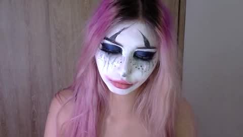 gabygumms online show from December 18, 7:03 am