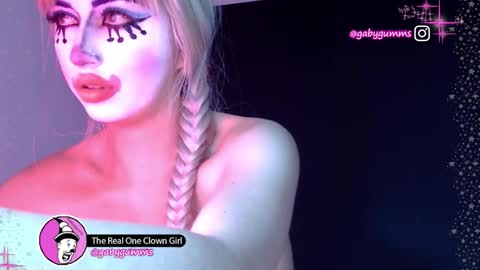 gabygumms online show from February 16, 11:34 pm