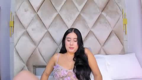 Snapshot of gabyparker_ chatting on June 9, 12:17 pm Gaby online show from June 9, 12:17 pm