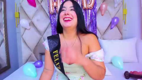 Snapshot of gabyparker_ chatting on June 13, 12:25 pm Gaby online show from June 13, 12:25 pm