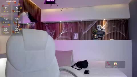 Snapshot of gabyrose9 chatting on October 25, 11:29 am gabyrose9 online show from October 25, 11:29 am