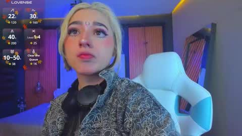 Snapshot of gabyrose9 chatting on November 11, 11:43 am gabyrose9 online show from November 11, 11:43 am